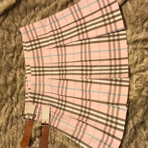 SOLD! Burberry Kilt Wrap Skirt w/ kilt pin - Picture 5 of 7